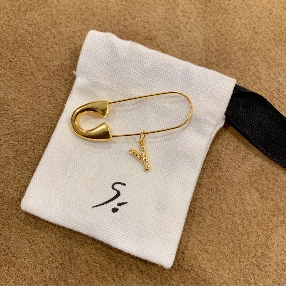 Alphabet Pin✨